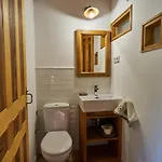 Caenia Parejas Apartment Traguntia